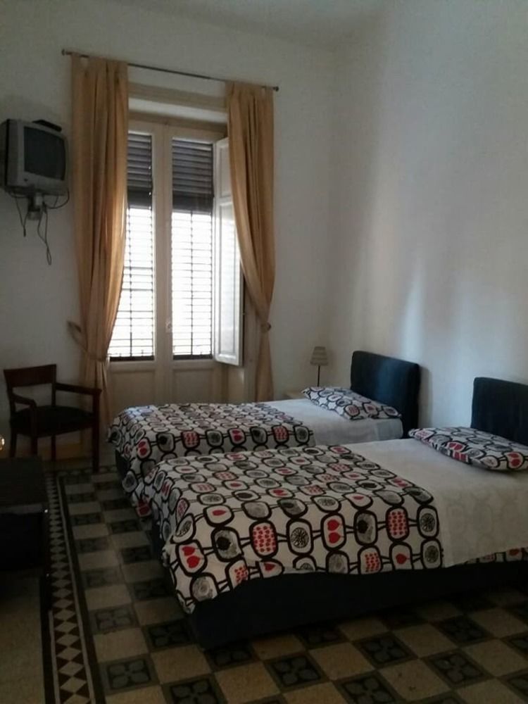 Palazzo Savona Hotel Palermo Bagian luar foto