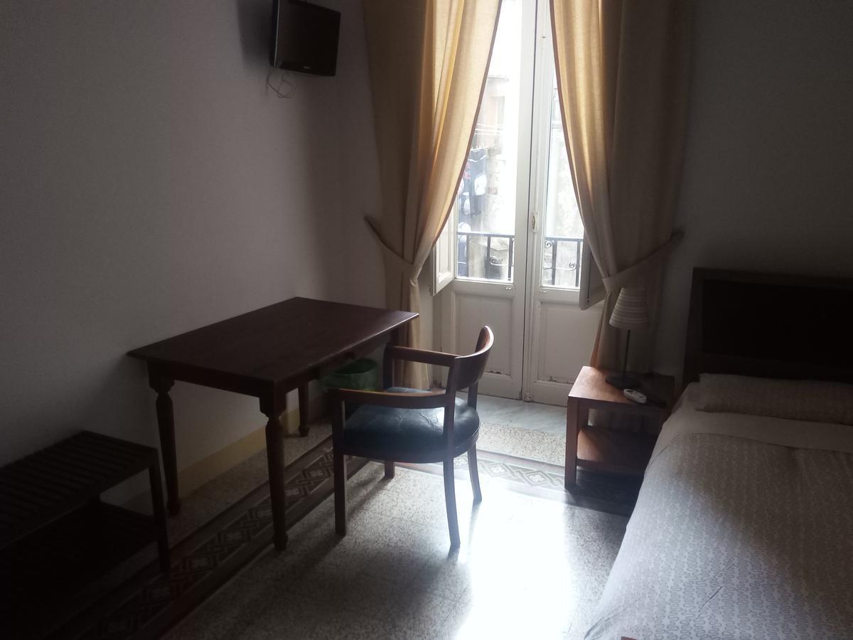 Palazzo Savona Hotel Palermo Bagian luar foto